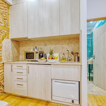 Cozy & Modern Retreat In Lisbon