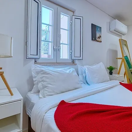 Cozy & Modern Retreat In *