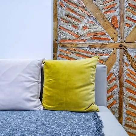 Cozy & Modern Retreat In ליסבון