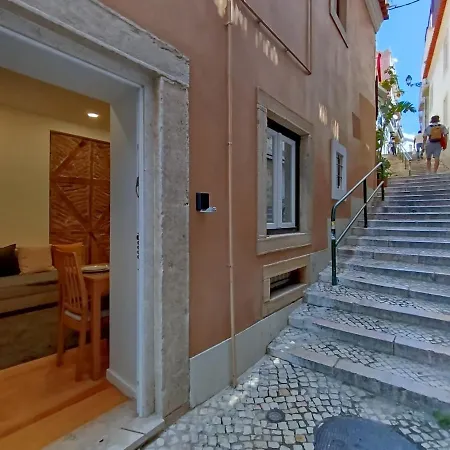 Cozy & Modern Retreat In * Lisbon